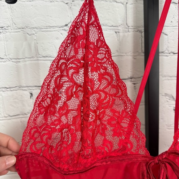 Fredrick’s of Hollywood Red Teddie Sheer Nightgown Size Large - Picture 5 of 6